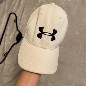 Under Armour Men's Blitzing II Cap baseball hat